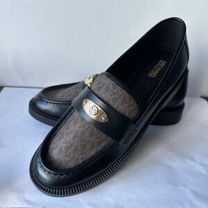 BRAND NEW MICHAEL KORS LOAFERS SIZE 9